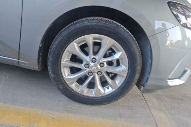Used Chevrolet Monza 2023 1.5L Dual-Clutch Enjoyment Edition Right Front Wheel Hub