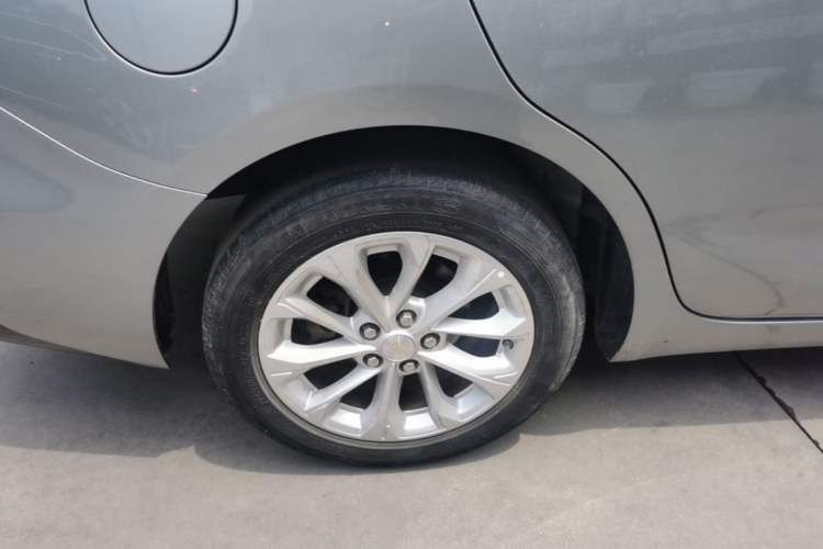Used Chevrolet Monza 2023 1.5L Dual-Clutch Enjoyment Edition Right Rear Wheel Hub