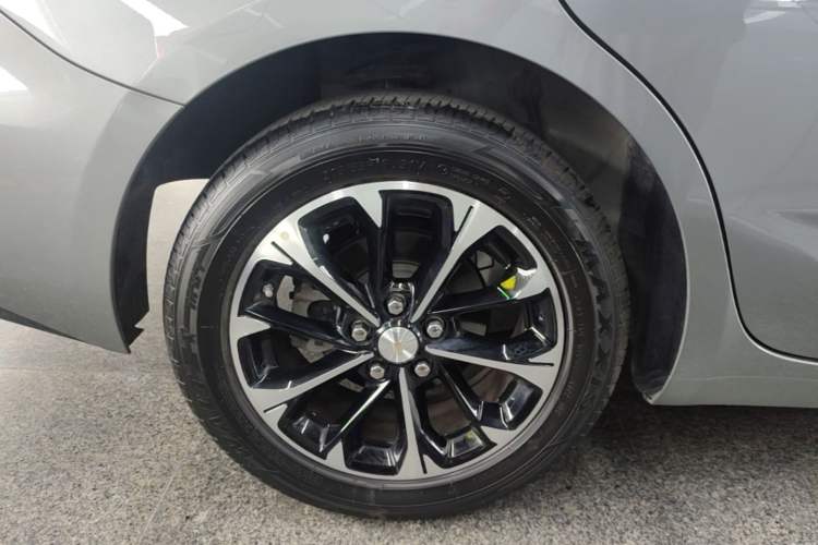 Used Chevrolet Monza 2023 1.3T Mild Hybrid Automatic Luxury Edition Right Rear Wheel Hub