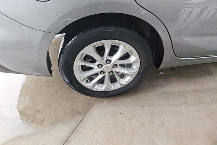 Used Chevrolet Monza 2023 1.5L Dual-Clutch Enjoyment Edition Right Rear Wheel Hub