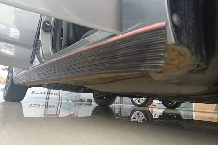 Used Chevrolet Monza 2023 1.3T Mild Hybrid Automatic Luxury Edition Right Side Sill