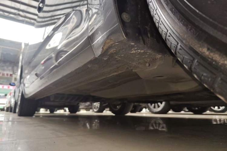 Used Chevrolet Monza 2023 1.5L Dual-Clutch Enjoyment Edition Right Side Sill
