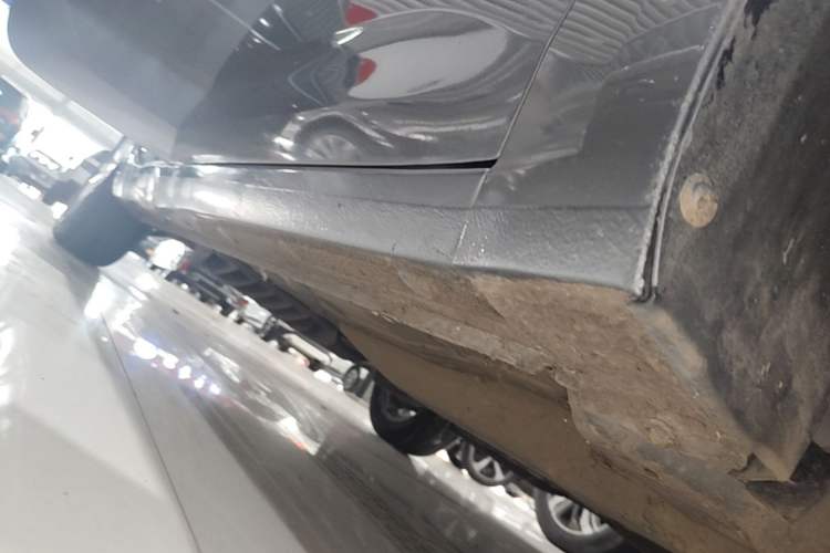 Used Chevrolet Monza 2023 1.5L Dual-Clutch Enjoyment Edition Right Side Sill