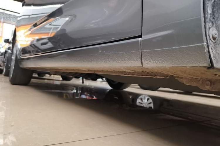 Used Chevrolet Monza 2023 1.5L Dual-Clutch Enjoyment Edition Right Side Sill