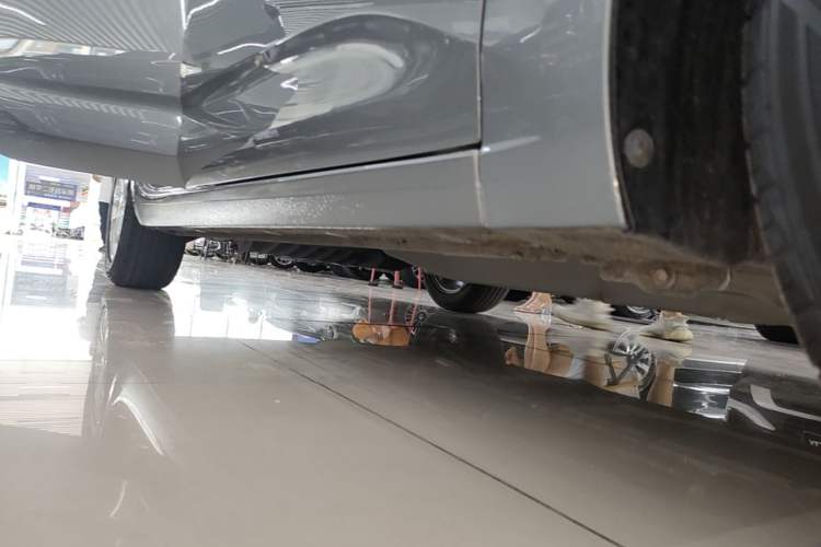 Used Chevrolet Monza 2023 1.5L Dual-Clutch Enjoyment Edition Right Side Sill