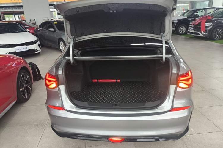 Used Chevrolet Monza 2023 1.5L Dual-Clutch Enjoyment Edition Trunk