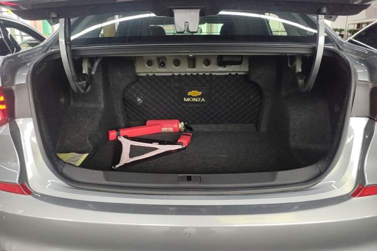 Used Chevrolet Monza 2023 1.3T Mild Hybrid Automatic Luxury Edition Trunk