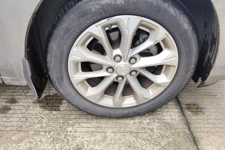 Used Chevrolet Monza 2023 1.5L Dual-Clutch Enjoyment Edition Right Front Wheel Hub