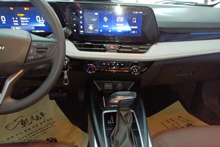 Used Chevrolet Monza 2023 1.5L Dual-Clutch WOW Enjoyment Edition Audio And AC Panel