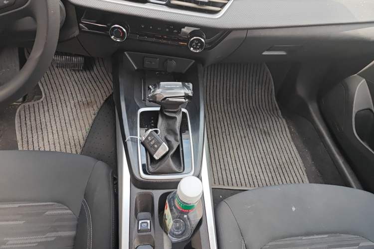 Used Chevrolet Monza 2023 1.5L Dual-Clutch Enjoyment Edition Gear Lever