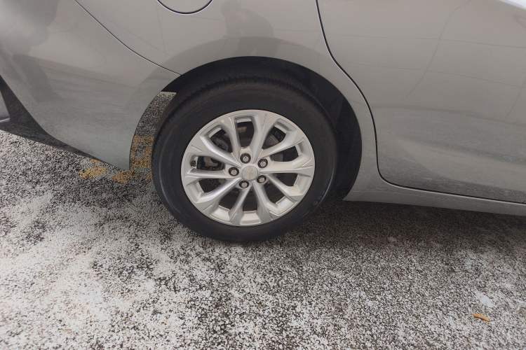 Used Chevrolet Monza 2023 1.5L Dual-Clutch Enjoyment Edition Right Rear Wheel Hub