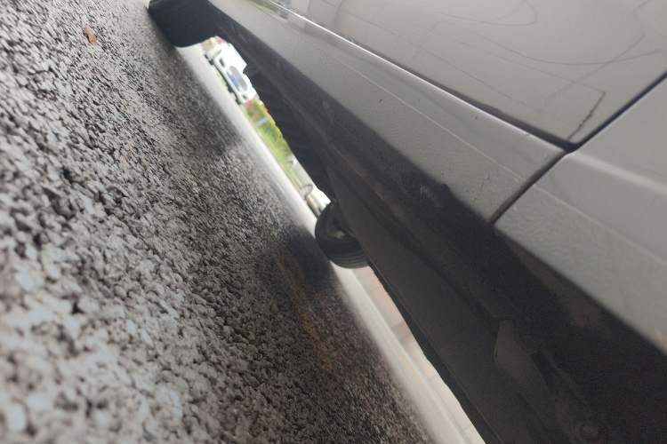Used Chevrolet Monza 2023 1.5L Dual-Clutch Enjoyment Edition Right Side Sill