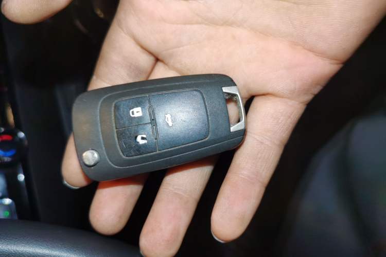 Used Chevrolet Monza 2023 1.3T Mild Hybrid Automatic Luxury Edition Vehicle Key