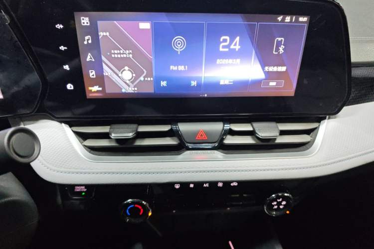 Used Chevrolet Monza 2023 1.5L Dual-Clutch Enjoyment Edition Audio And AC Panel