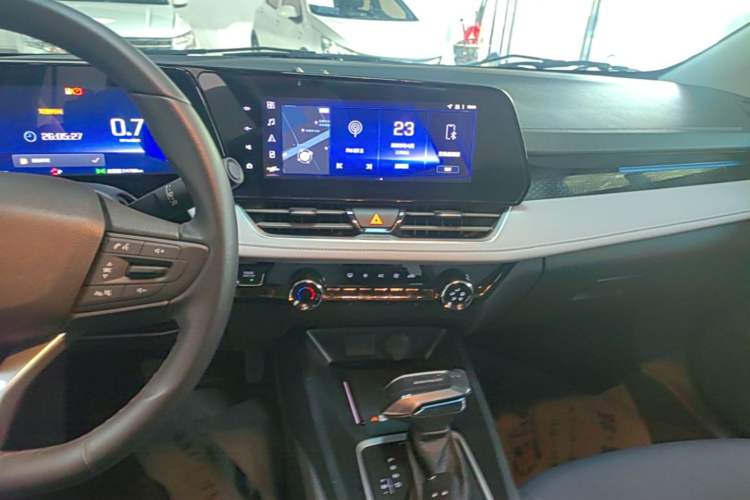 Used Chevrolet Monza 2023 1.5L Dual-Clutch Enjoyment Edition Audio And AC Panel