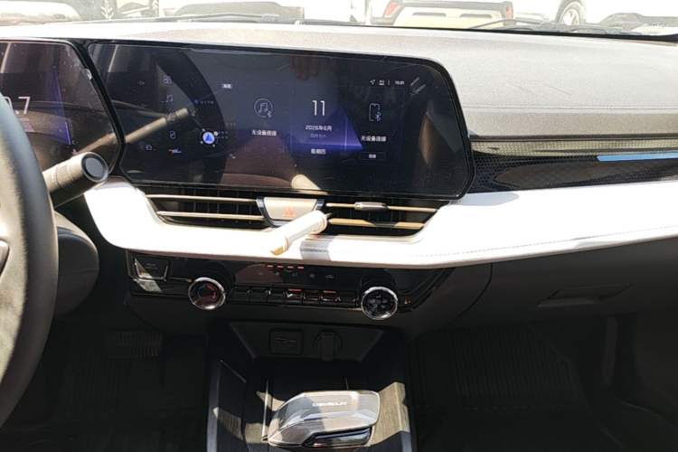 Used Chevrolet Monza 2023 1.5L Dual-Clutch Enjoyment Edition Audio And AC Panel