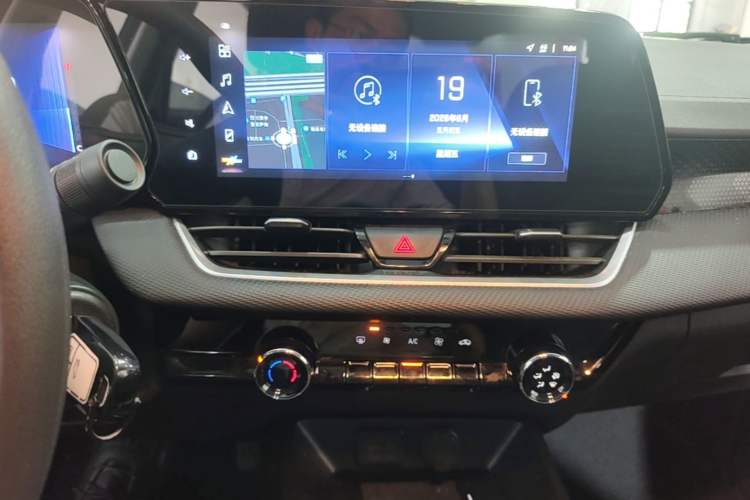 Used Chevrolet Monza 2023 1.5L Dual-Clutch Enjoyment Edition Audio And AC Panel