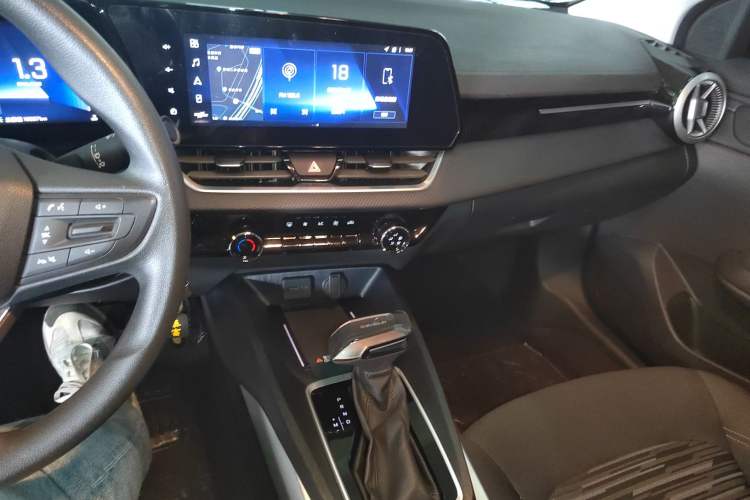 Used Chevrolet Monza 2023 1.5L Dual-Clutch Enjoyment Edition Audio And AC Panel