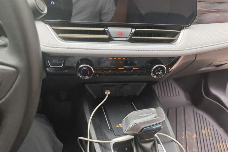 Used Chevrolet Monza 2023 1.5L Dual-Clutch Enjoyment Edition Audio And AC Panel