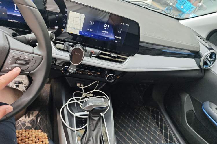 Used Chevrolet Monza 2023 1.5L Dual-Clutch Enjoyment Edition Audio And AC Panel
