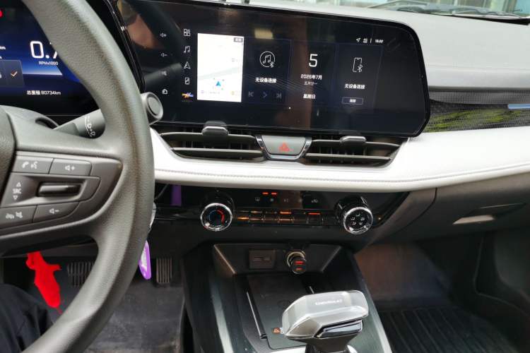 Used Chevrolet Monza 2023 1.5L Dual-Clutch WOW Enjoyment Edition Audio And AC Panel