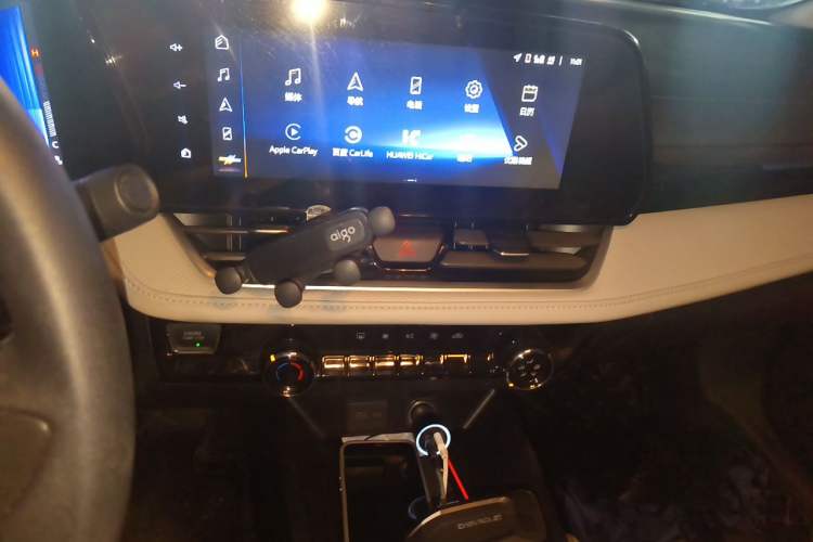 Used Chevrolet Monza 2023 1.5L Dual-Clutch Enjoyment Edition Audio And AC Panel
