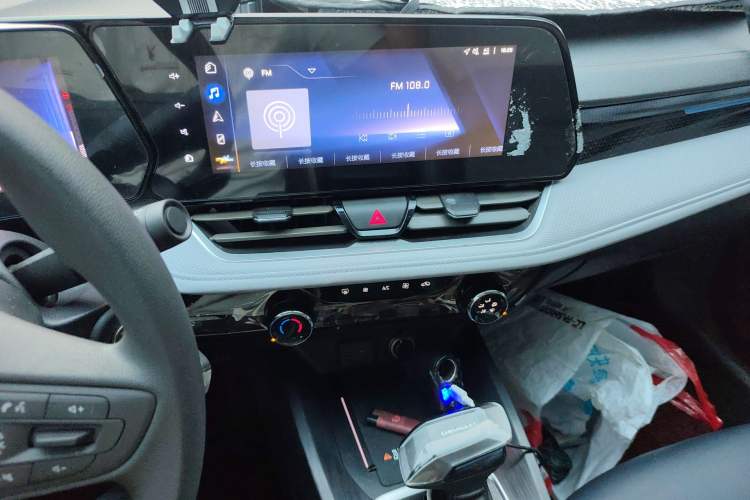Used Chevrolet Monza 2023 1.5L Dual-Clutch WOW Enjoyment Edition Audio And AC Panel