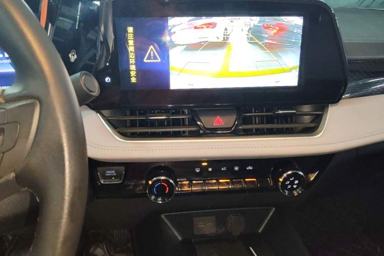 Used Chevrolet Monza 2023 1.5L Dual-Clutch Enjoyment Edition Audio And AC Panel