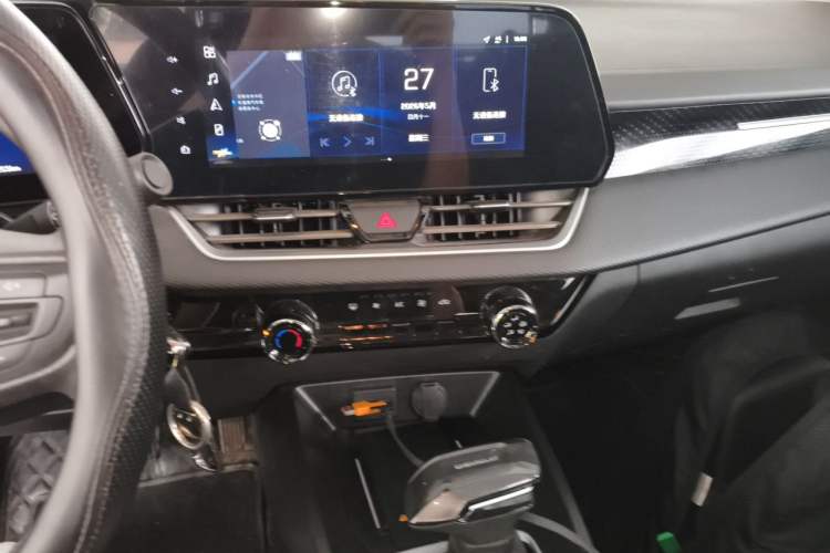 Used Chevrolet Monza 2023 1.5L Dual-Clutch Enjoyment Edition Audio And AC Panel