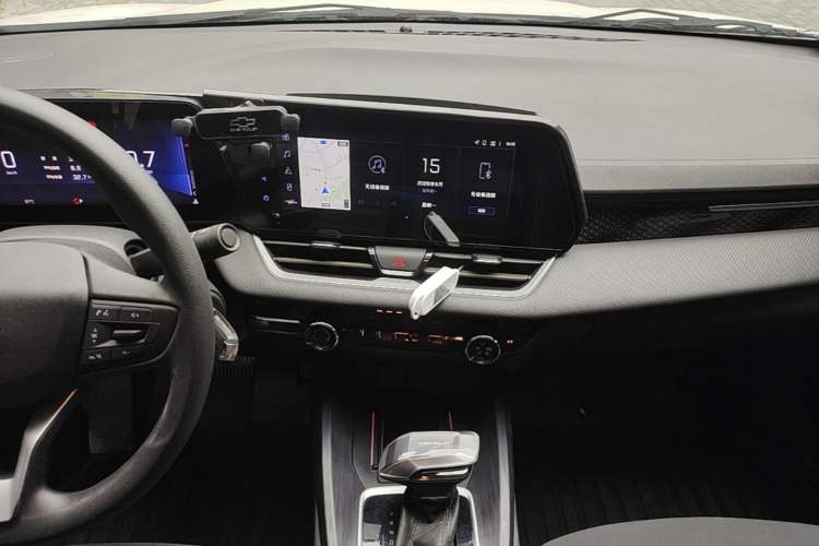 Used Chevrolet Monza 2023 1.5L Dual-Clutch Enjoyment Edition Audio And AC Panel