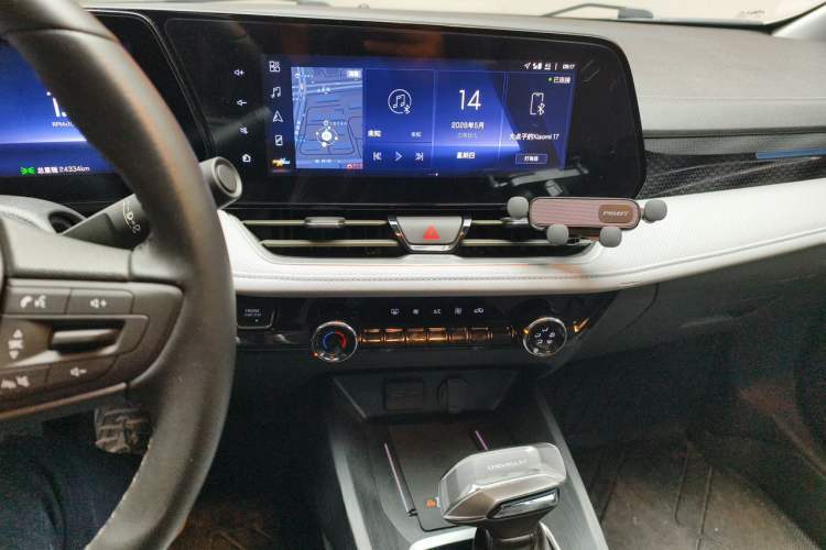 Used Chevrolet Monza 2023 1.5L Dual-Clutch Enjoyment Edition Audio And AC Panel