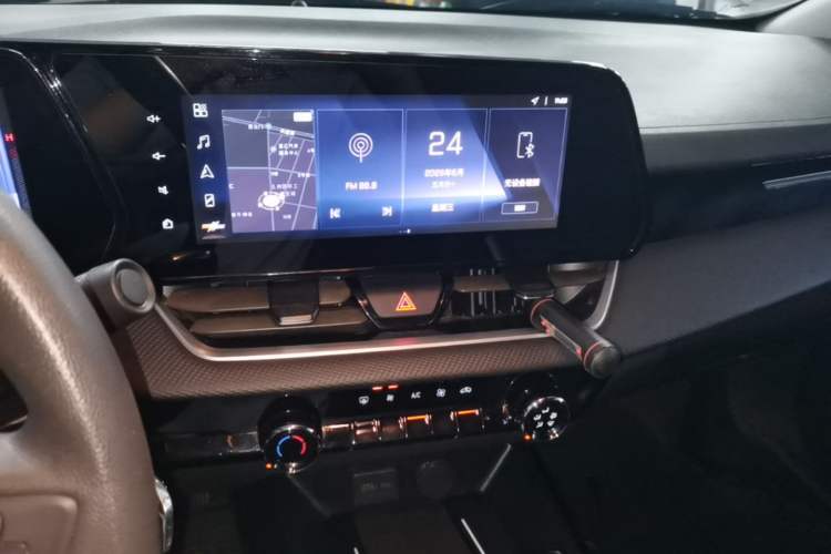 Used Chevrolet Monza 2023 1.5L Dual-Clutch Enjoyment Edition Audio And AC Panel