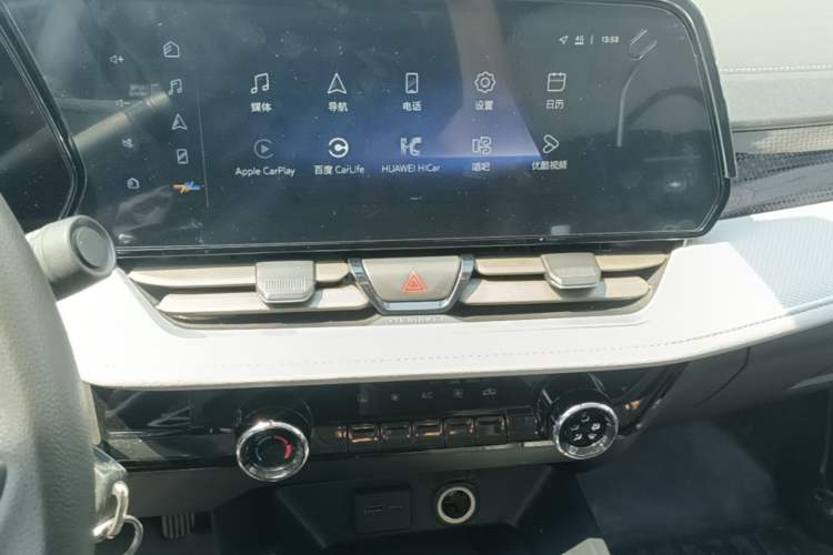 Used Chevrolet Monza 2023 1.5L Dual-Clutch WOW Enjoyment Edition Audio And AC Panel