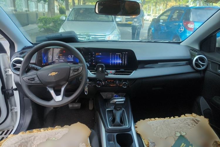 Used Chevrolet Monza 2023 1.5L Dual-Clutch Enjoyment Edition Center Console