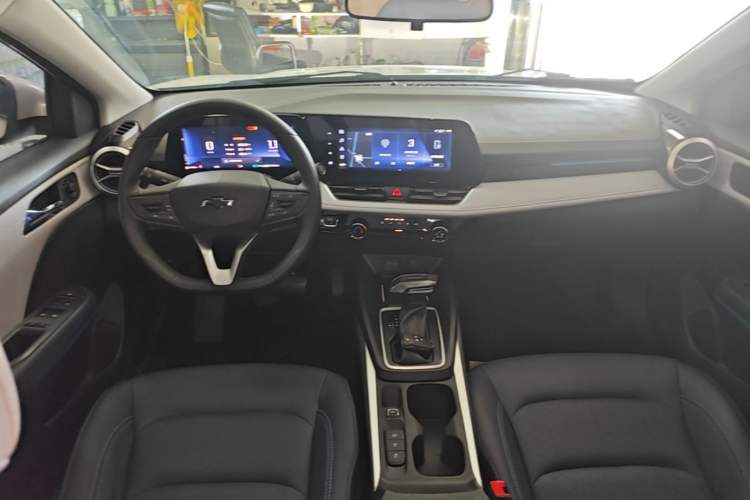 Used Chevrolet Monza 2023 1.5L Dual-Clutch Enjoyment Edition Center Console