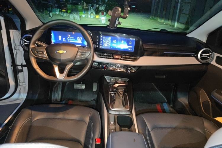 Used Chevrolet Monza 2023 1.5L Dual-Clutch Enjoyment Edition Center Console