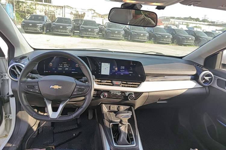 Used Chevrolet Monza 2023 1.5L Dual-Clutch Enjoyment Edition Center Console
