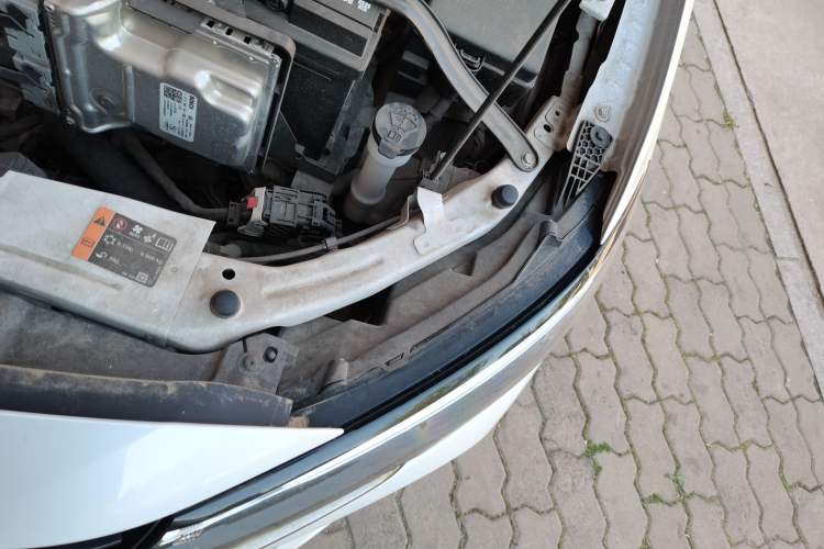 Used Chevrolet Monza 2023 1.5L Dual-Clutch Enjoyment Edition Engine Bay Left