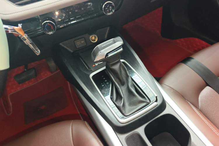 Used Chevrolet Monza 2023 1.5L Dual-Clutch WOW Enjoyment Edition Gear Lever