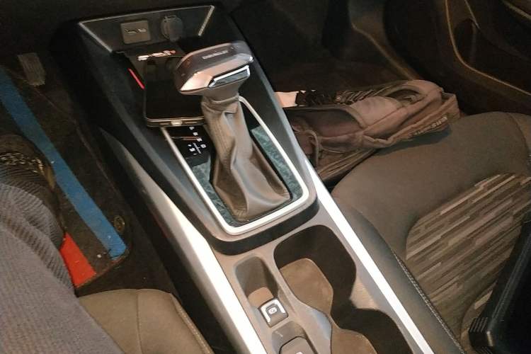 Used Chevrolet Monza 2023 1.5L Dual-Clutch Enjoyment Edition Gear Lever