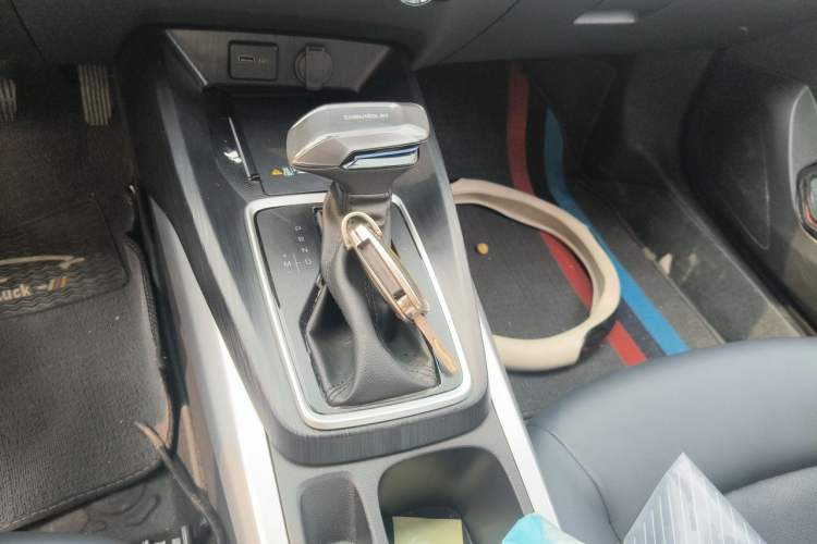 Used Chevrolet Monza 2023 1.5L Dual-Clutch Enjoyment Edition Gear Lever