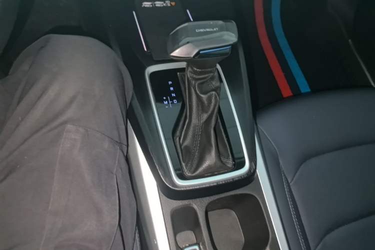 Used Chevrolet Monza 2023 1.5L Dual-Clutch WOW Enjoyment Edition Gear Lever