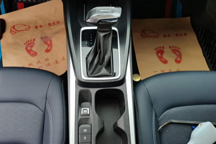 Used Chevrolet Monza 2023 1.5L Dual-Clutch WOW Enjoyment Edition Gear Lever