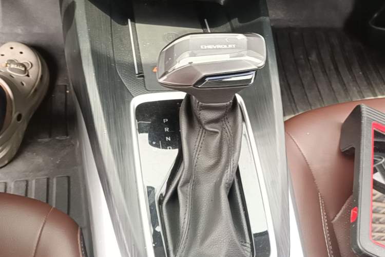 Used Chevrolet Monza 2023 1.5L Dual-Clutch WOW Enjoyment Edition Gear Lever