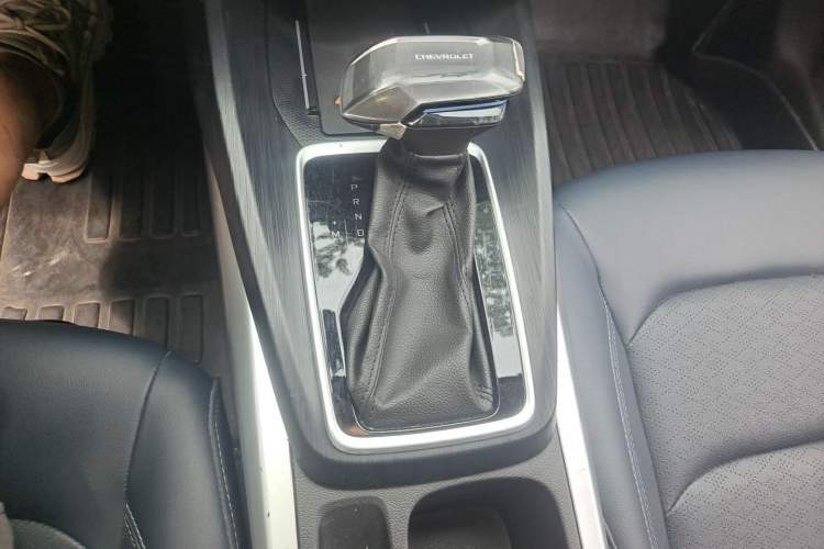 Used Chevrolet Monza 2023 1.5L Dual-Clutch WOW Enjoyment Edition Gear Lever