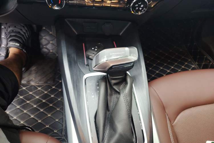 Used Chevrolet Monza 2023 1.5L Dual-Clutch Enjoyment Edition Gear Lever