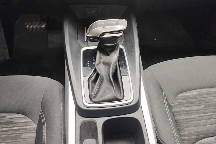 Used Chevrolet Monza 2023 1.5L Dual-Clutch Enjoyment Edition Gear Lever
