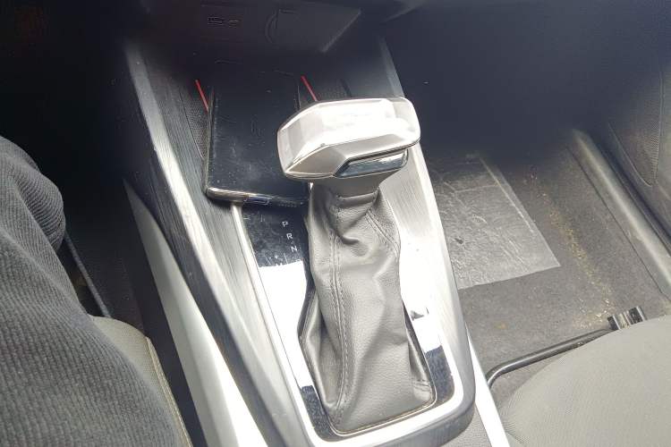 Used Chevrolet Monza 2023 1.5L Dual-Clutch Enjoyment Edition Gear Lever