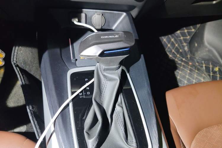 Used Chevrolet Monza 2023 1.5L Dual-Clutch WOW Enjoyment Edition Gear Lever