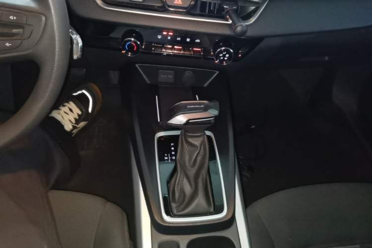 Used Chevrolet Monza 2023 1.5L Dual-Clutch Enjoyment Edition Gear Lever